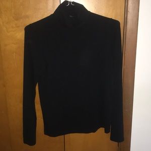 Theory light-weight turtleneck shirt